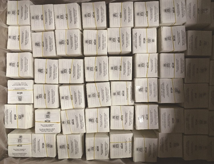 工廠設(shè)計創(chuàng)意產(chǎn)品目錄宣傳廣告頁彩色異形燙金雙膠紙三折頁印刷